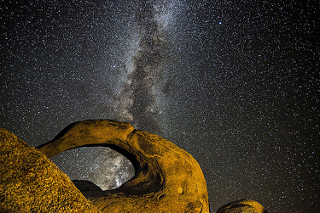 photo by Kartik Ramanathan ‘Milky Way - Mobius Arch” (cc) 2013.